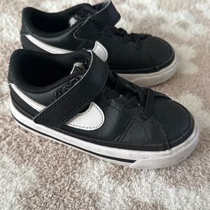 Nike Court Legacy Sneakers Toddler Size 8 Black White Athletic Sporty Velcro